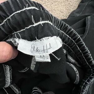 Oli & Hali Black Pants Joggers